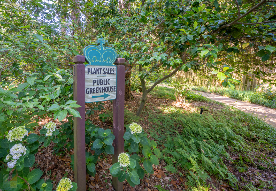 Elizabethan Gardens plant sales