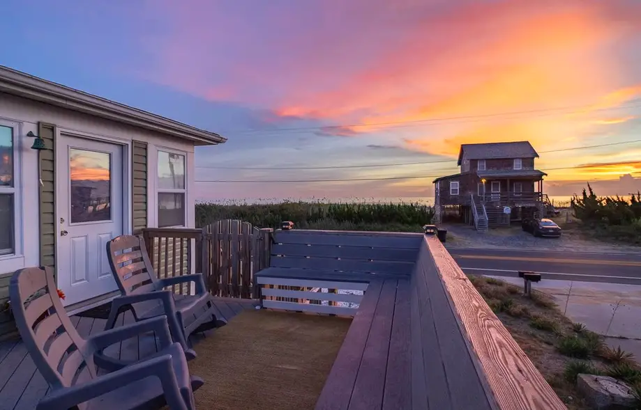 Beach'n Sunrise 215
