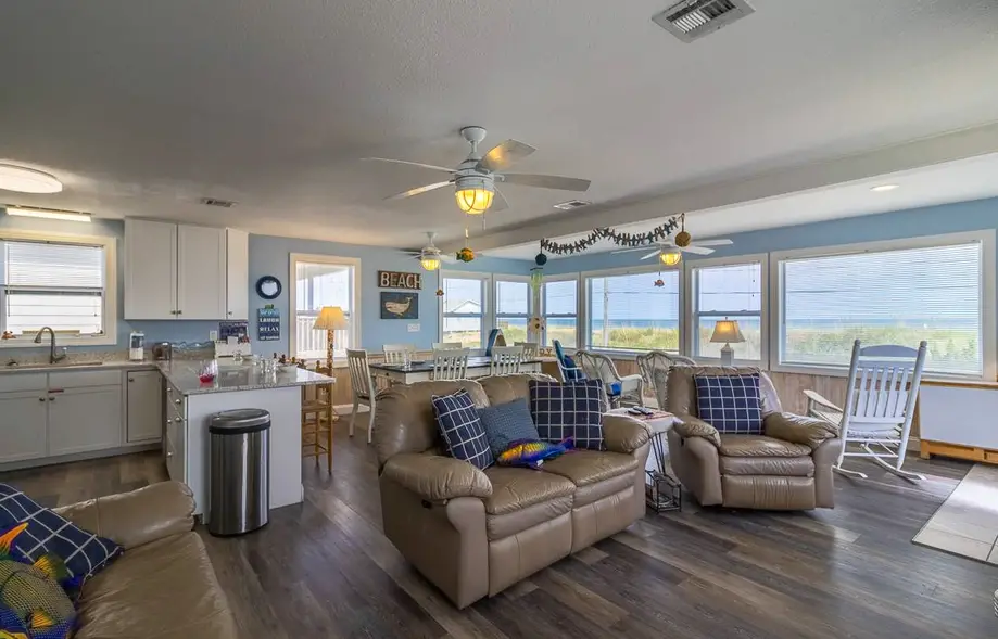 Beach'n Sunrise 215