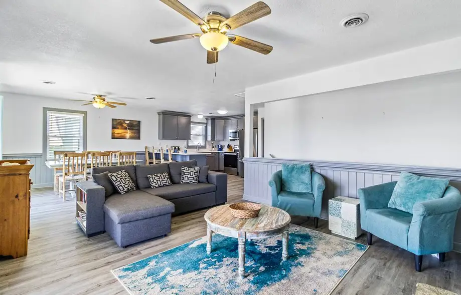 Turquoise Dreams (formerly Midi's Hideaway) 226