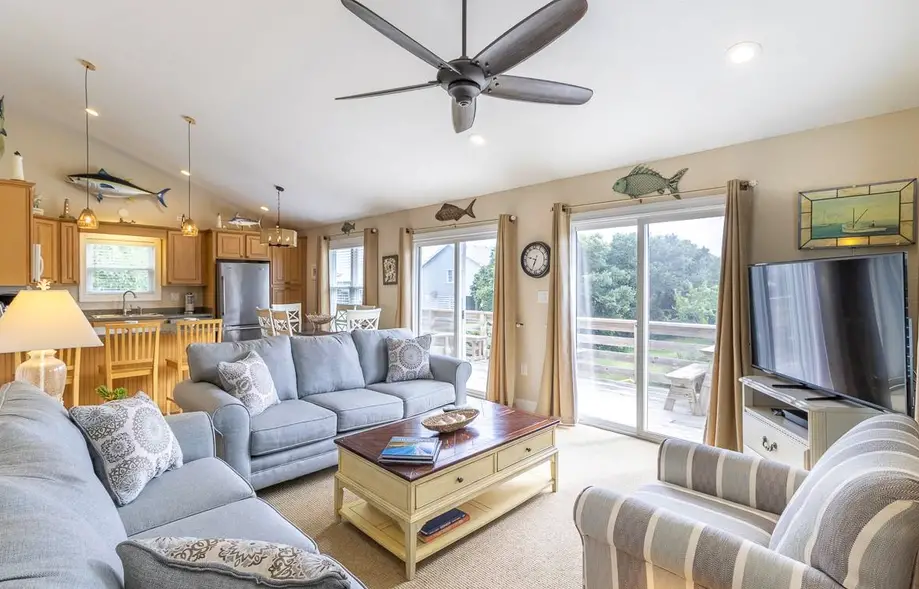 Hanchey's Hideaway 228-B